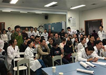公司研发团队应邀赴四川大学华西医院急诊科作学术宣讲