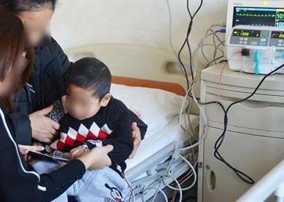 毅力OR脐带血总能克服困难，两个脑瘫少年的逆行人生